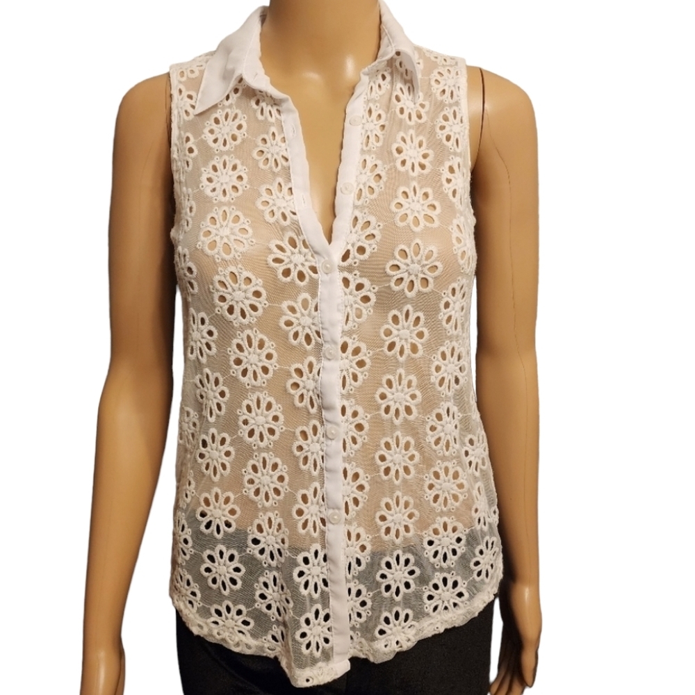 Sheer White Eyelet Lace Sleeveless Button Front Feminine Chic Blouse Size  XS